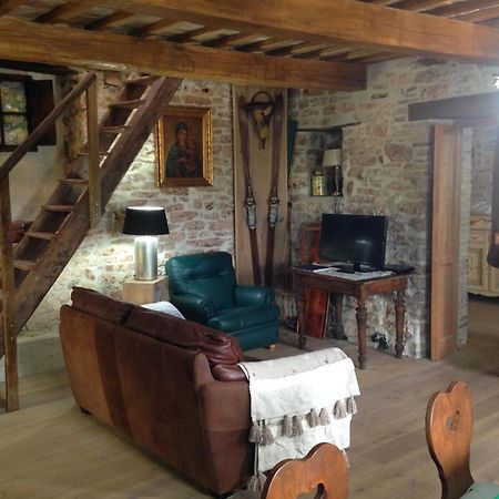 Maison En Pierre Fiastra Kültér fotó