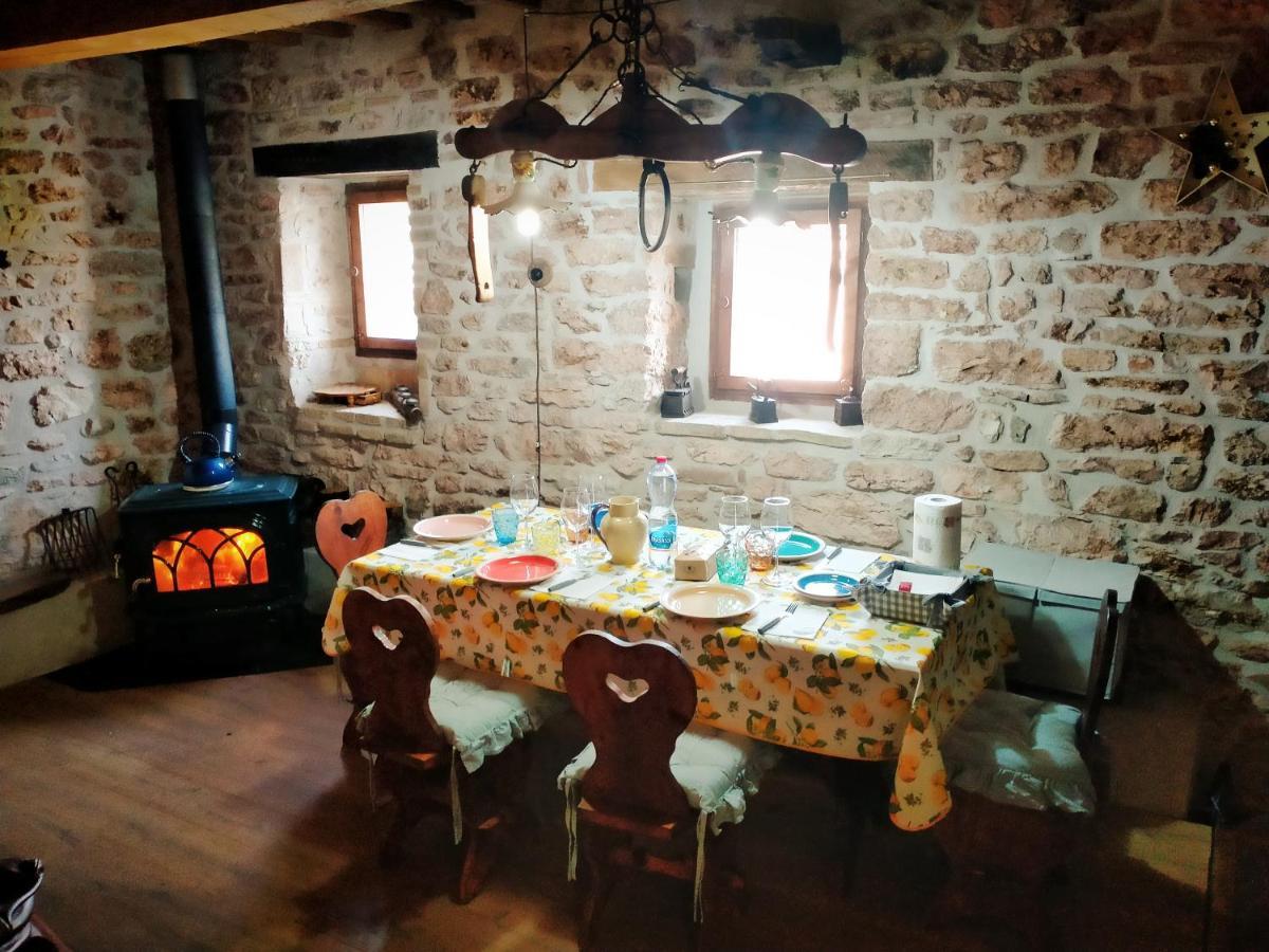 Maison En Pierre Fiastra Kültér fotó